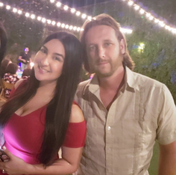 Meet your Posher, Melissa - Picture 2 of 3